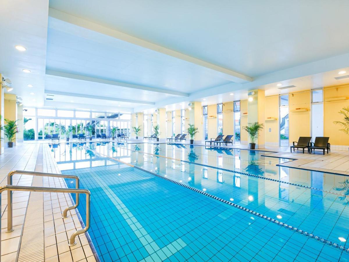 Oriental Hotel Okinawa Resort & Spa Наго Экстерьер фото Indoor pool