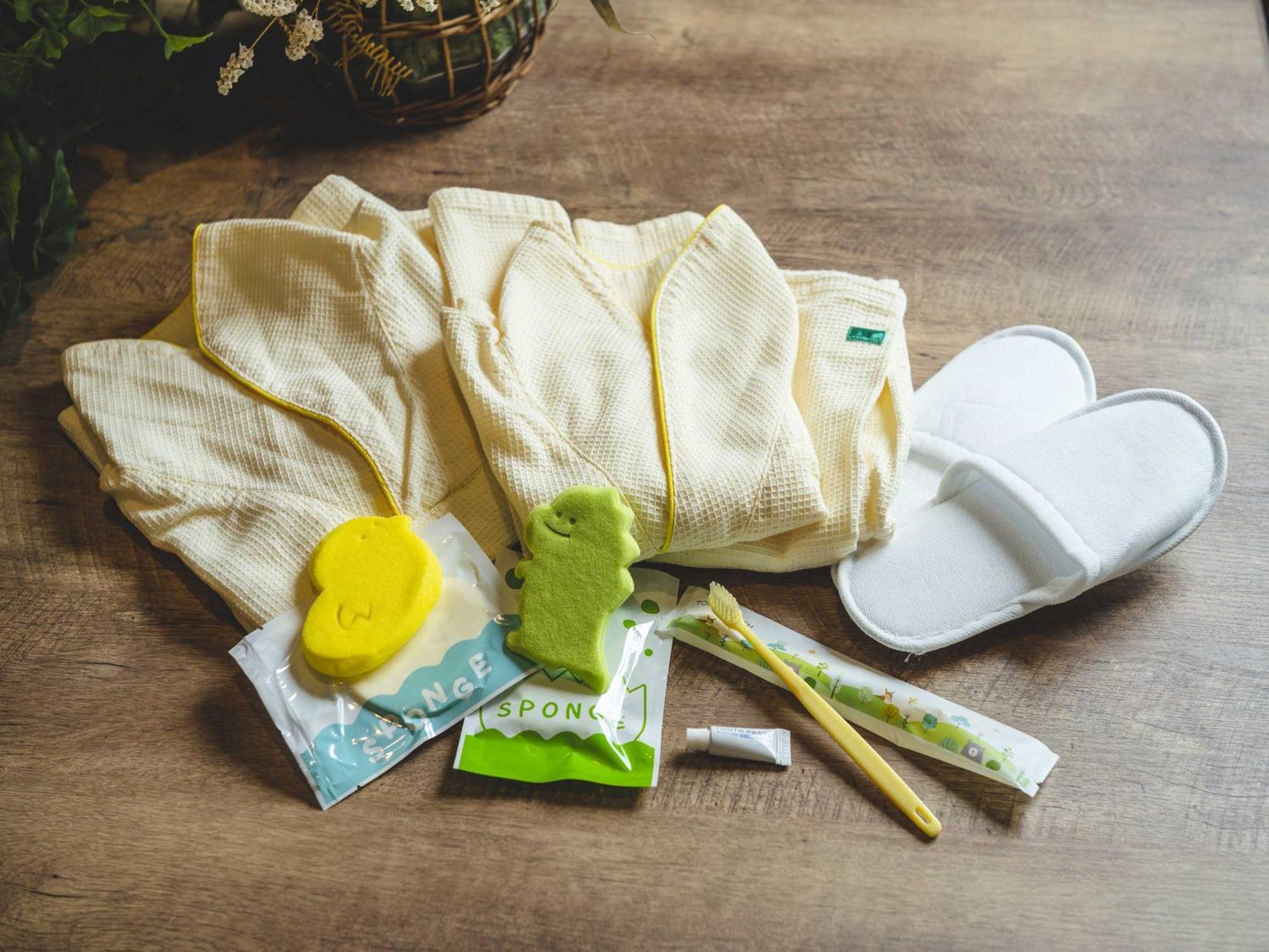 Oriental Hotel Okinawa Resort & Spa Наго Экстерьер фото A set of onsen amenities